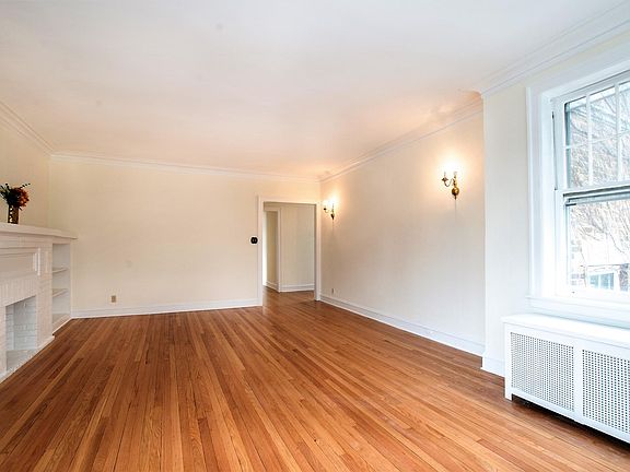 5th image of 2121 W Morse Ave #3