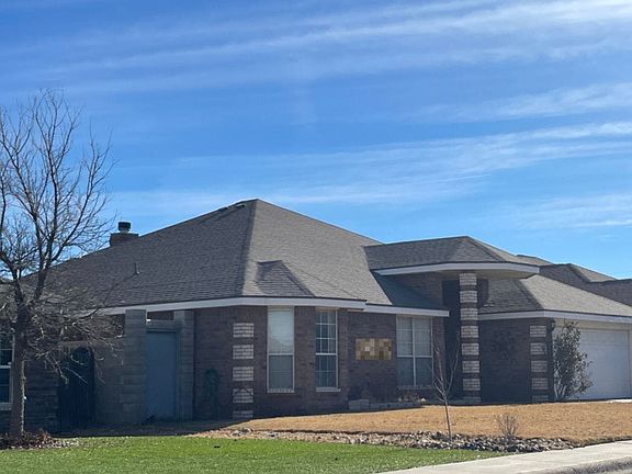 2nd image of 8 W Harvard Cir