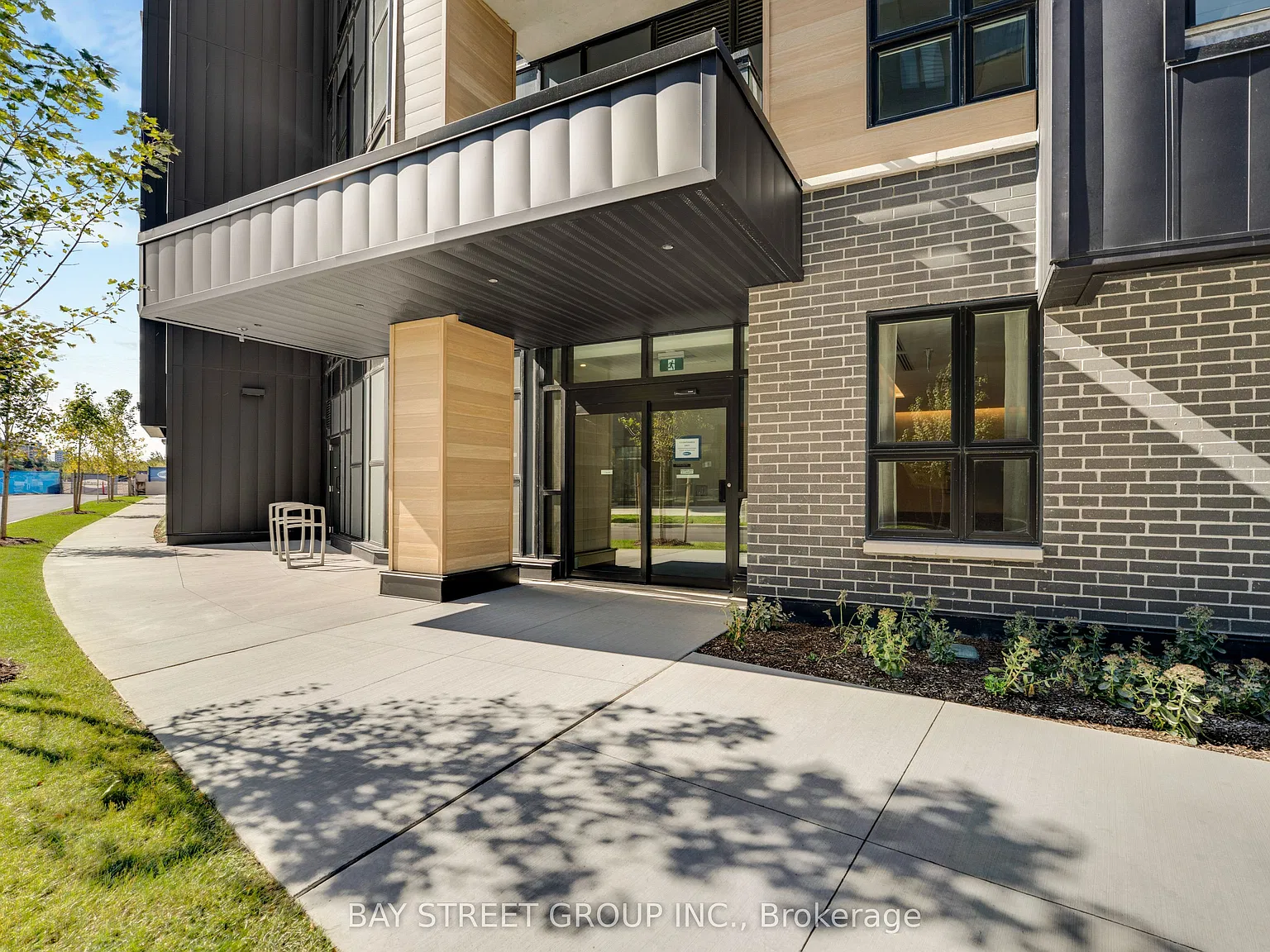 1 bed, $2,100 — Photo 2
