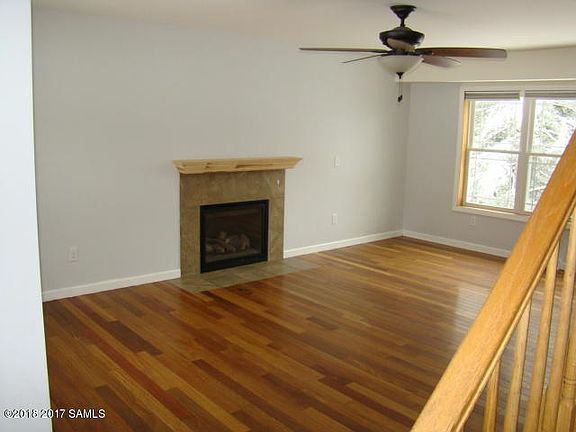 2nd image of 4 Briarhurst Dr