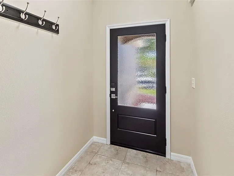 10633 Standing Stone Dr — Photo 4