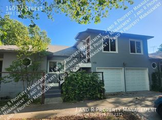 1403 V St, Sacramento, CA 95818