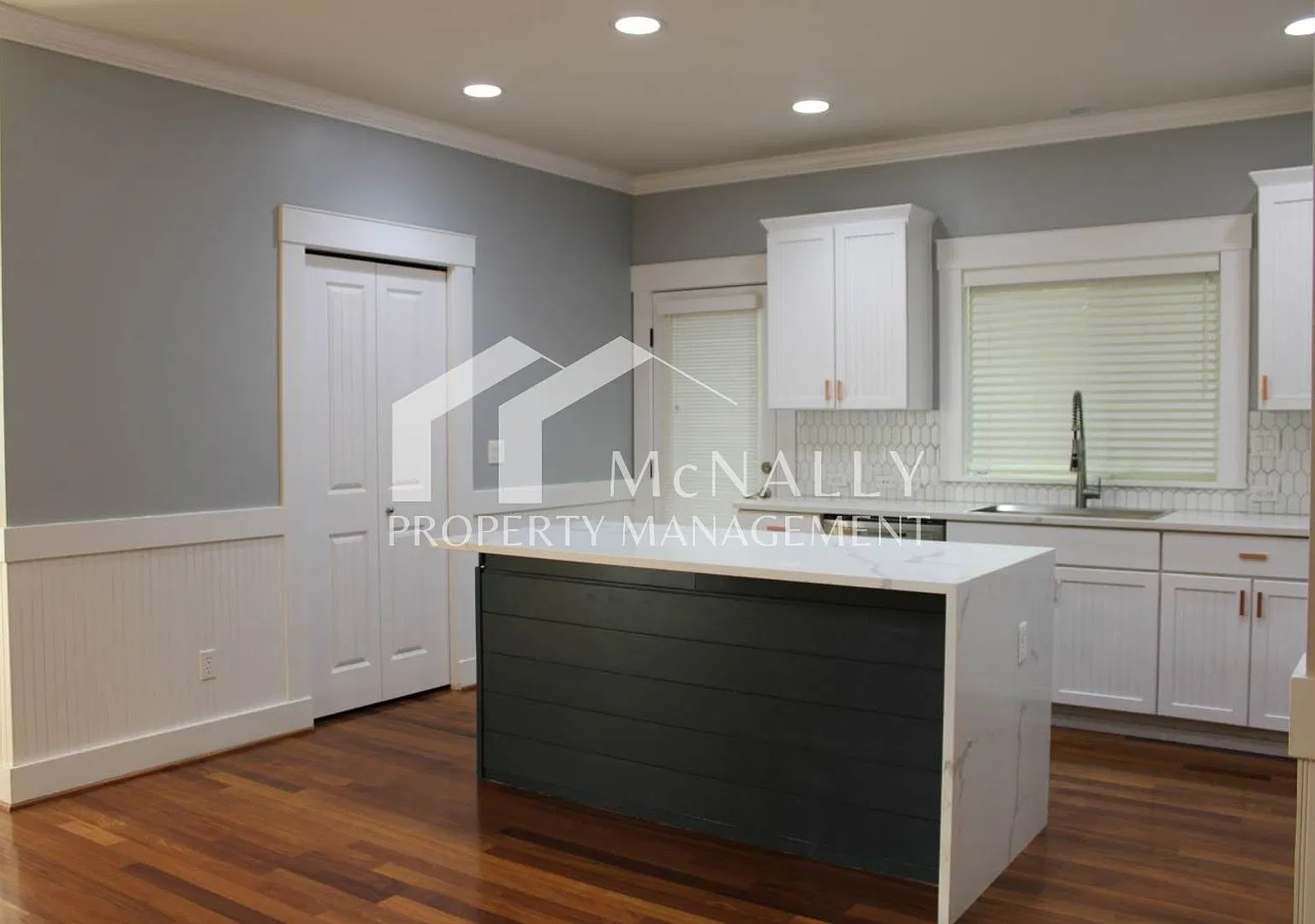 Spacious 4-Bedroom Home in Harbor Crossing with Main-Floor Primary Suite & Bonus Room — Photo 4