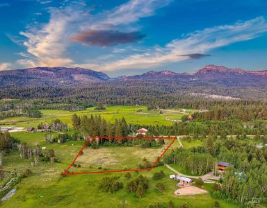 14055 Deerfield Rd, McCall, ID, 83638