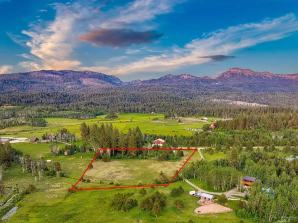 14055 Deerfield Rd, McCall, ID 83638