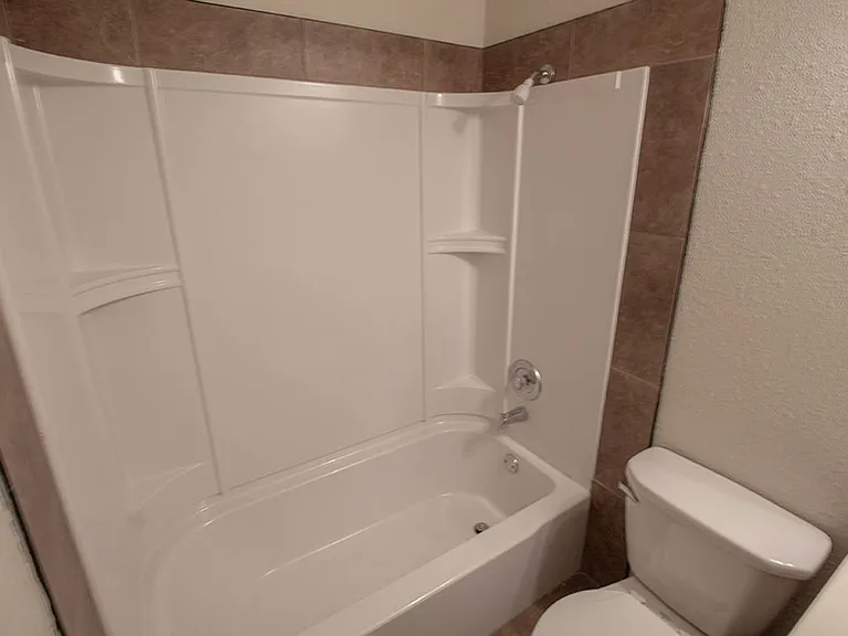 1007 W Ash St — Photo 15
