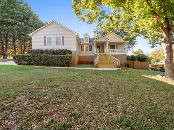 701 Fountainbleu Blvd, Anderson, SC 29625