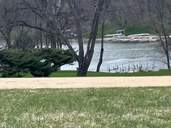 13-73R Lakeview Dr, Lanark, IL 61046