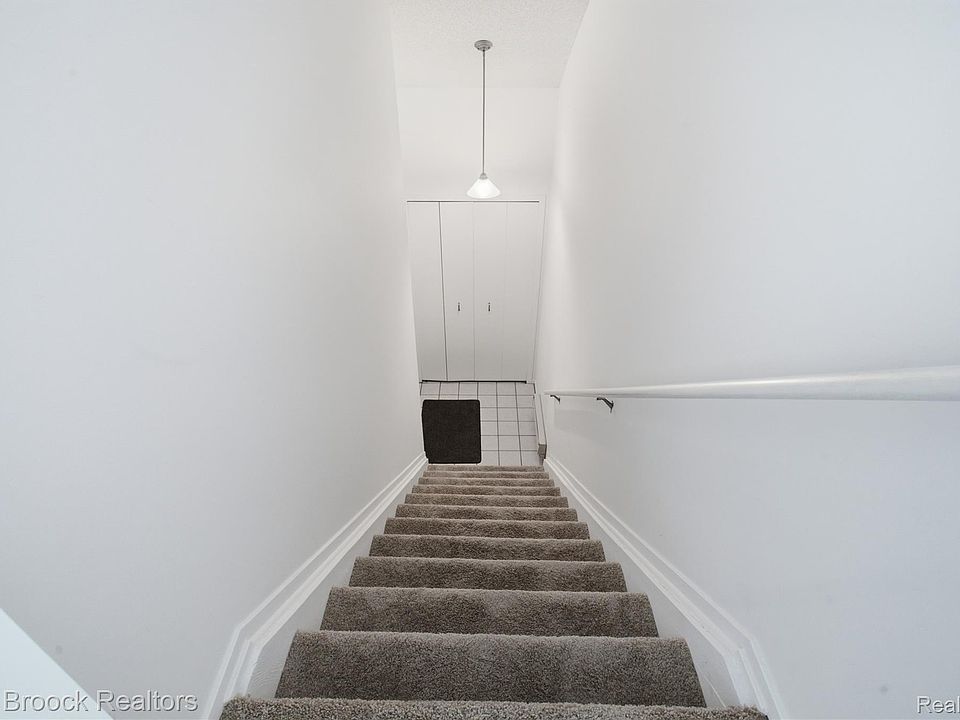 6580 Ridgefield Cir Apt 203, photo 4