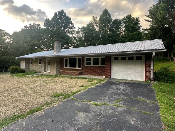 330 Pine Forest Ln