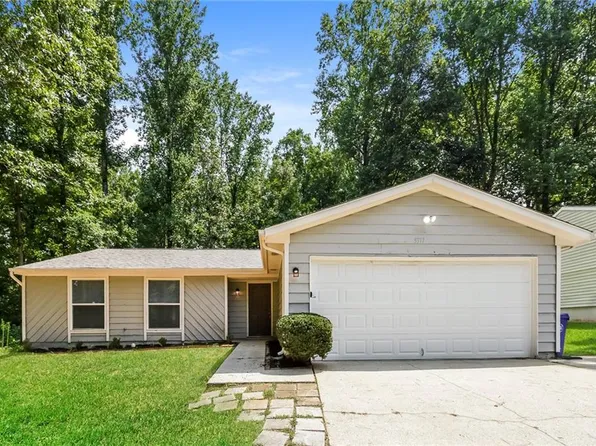 5377 Martins Crossing Rd, Stone Mountain, GA 30088