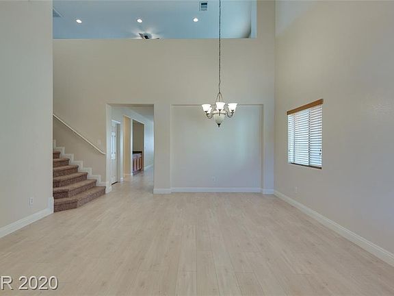 5th image of 1009 Bob Barney Ct