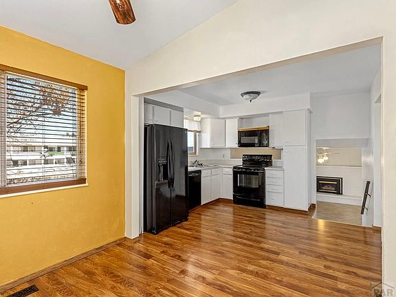 3rd image of 5 Briarwood Cir