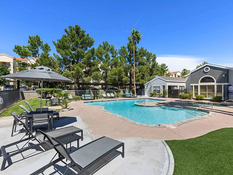 Renaissance Villas Apartment Homes — Photo 13