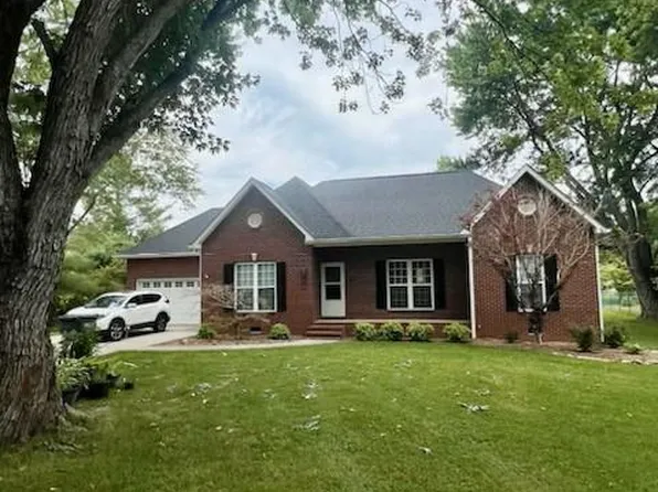 708 Early Ln, Cookeville, TN 38501