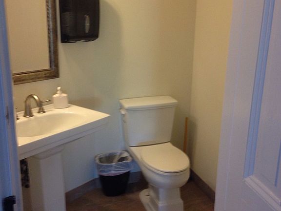 Upstairs Hall Bathroom