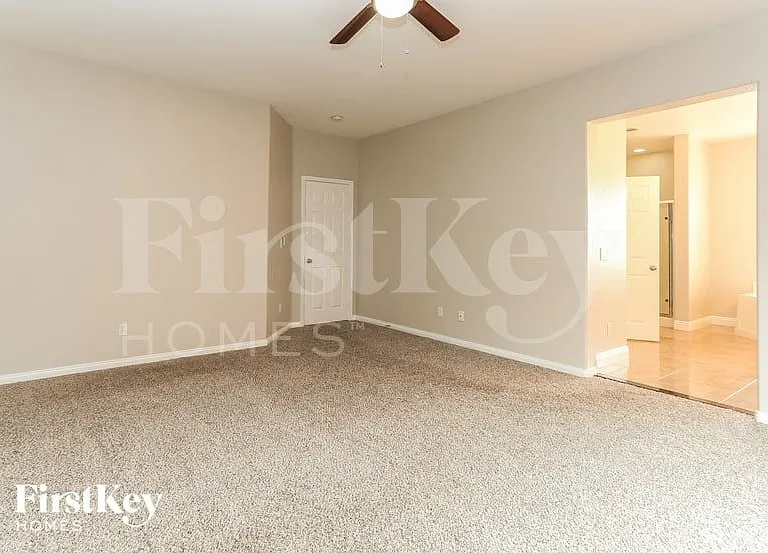6857 N Campbell Rd — Photo 7