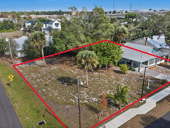 3rd image of 621 NW Australian Street