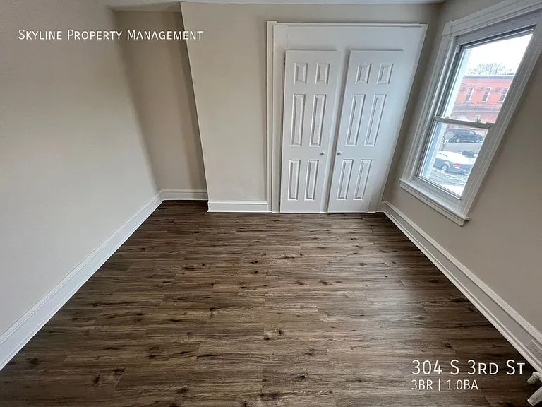 304 S 3rd St — Photo 14