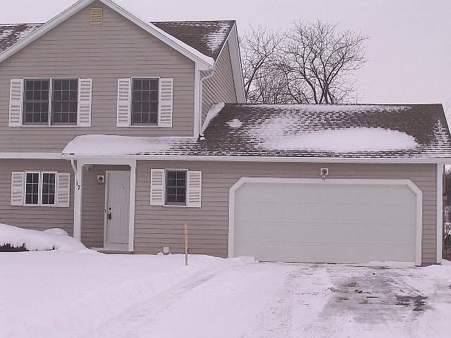 2nd image of 17 Hampton Ln
