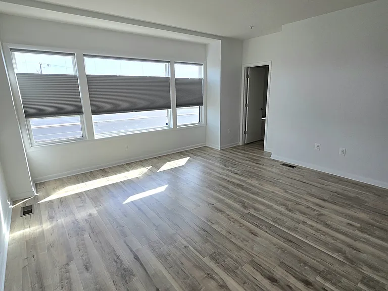 44812 Tiverton Sq — Photo 11
