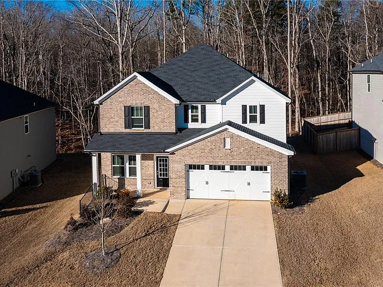 61 Longleaf St — Photo 1