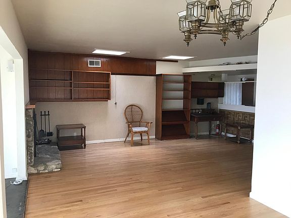 Living room/family room