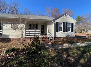 1620 Danhurst Dr, Midlothian, VA 23113