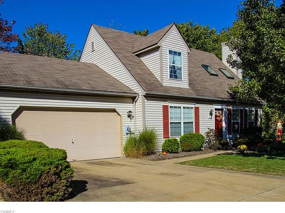 2nd image of 746 Heath Ln #42