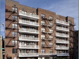 3135 Crescent St APT 3R, Astoria, NY 11106