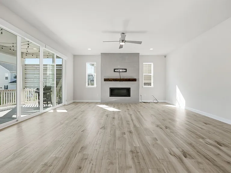 27615 E Geddes Pl — Photo 7
