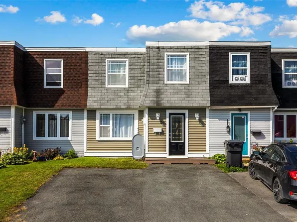 24 Bragg Crescent, Mount Pearl, NL A1N2N8