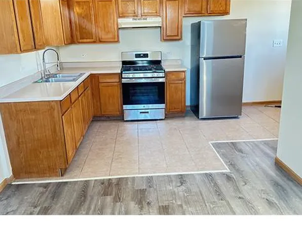 10056 S Lowe Ave APT 3, Chicago, IL 60628