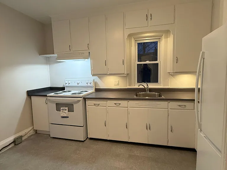 59 B Wellington St E #UPPER — Photo 6