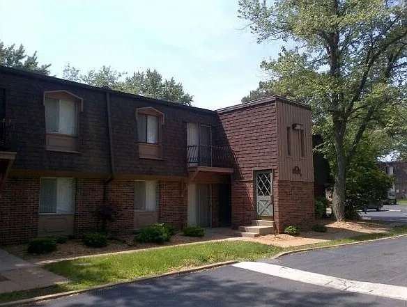 Arbor Village Apartments — Photo 6