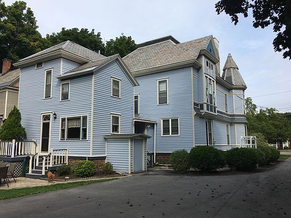 4th image of 510 Main St