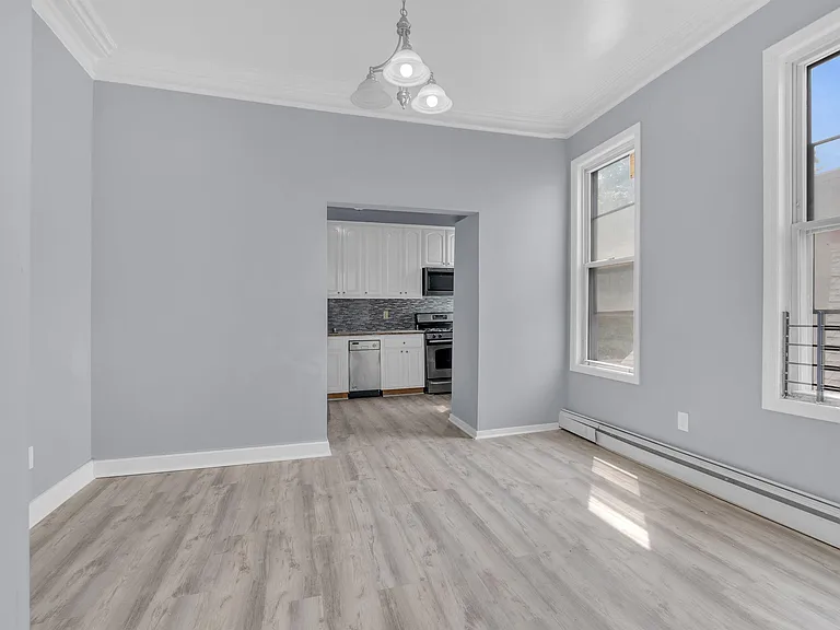 149 Bowers St #3 — Photo 9
