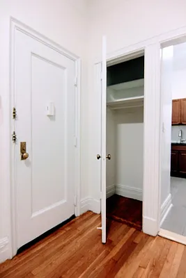 Rented by Voro, LLC | media 13