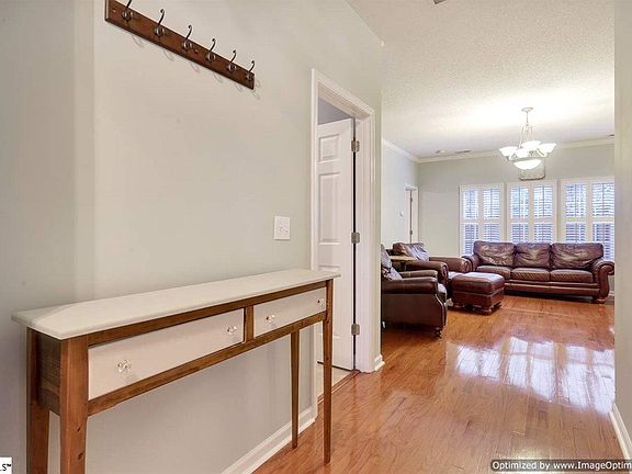 4th image of 816 Palomino Ct