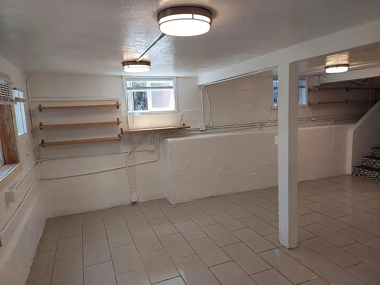 806 NW 4th St #B — Photo 10