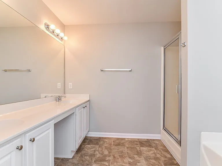 1 Horseshoe Ln — Photo 12