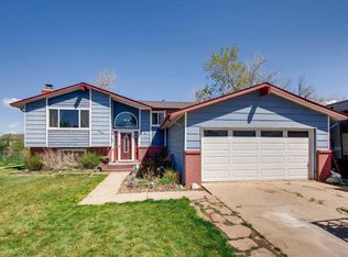 2530 Cambridge Dr, Longmont, CO 80503