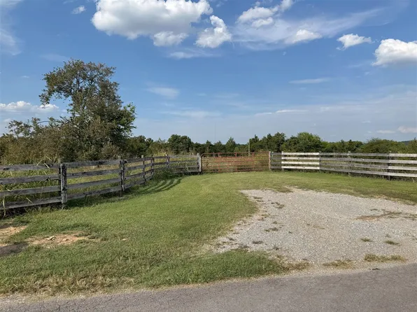 825 Friendship Church Rd, Scottsville, KY 42164