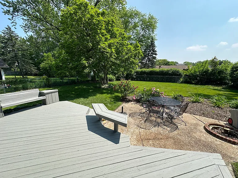 1517 N Kennicott Ave — Photo 3