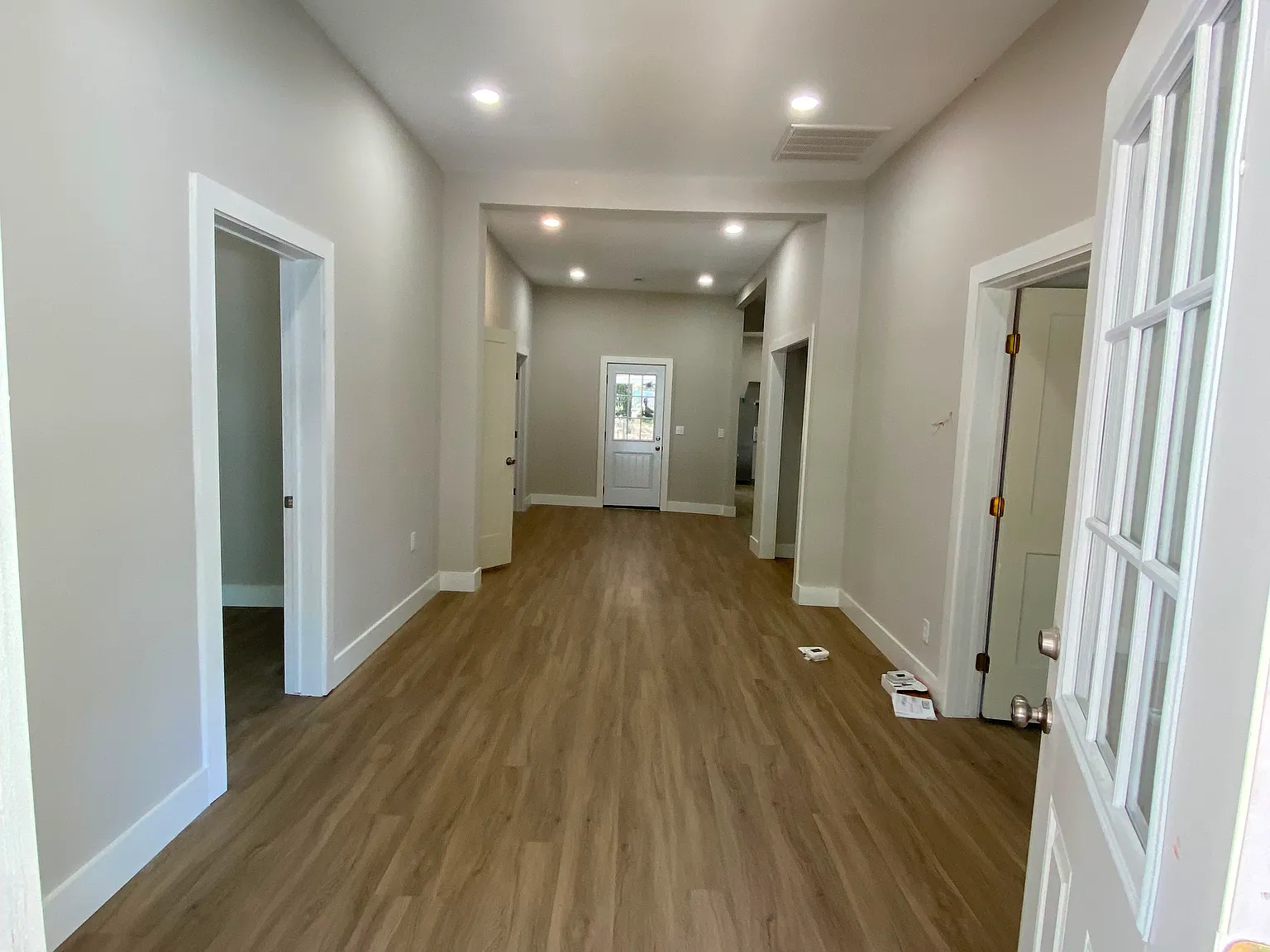 4 bed, 1668 sqft, $1,800 — Photo 2