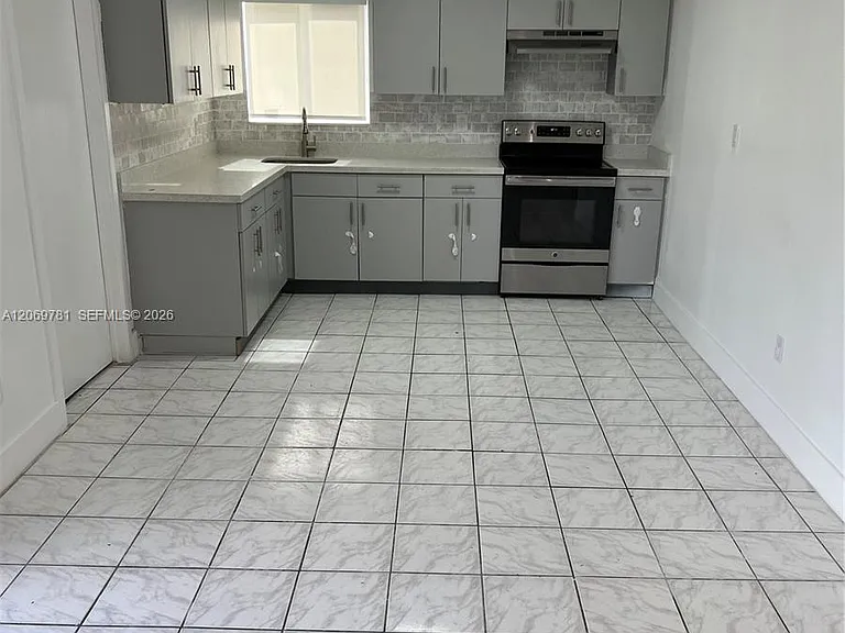 13735 NW 23rd Ave — Photo 8