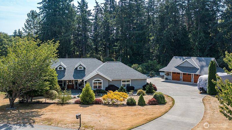 2nd image of 11059 Carmichael Lane