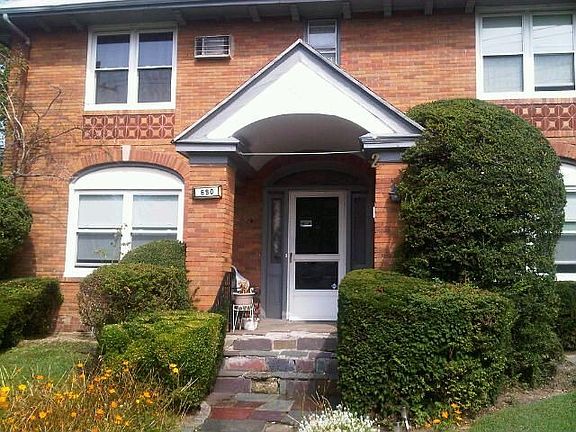 4th image of 690 Empire Ave