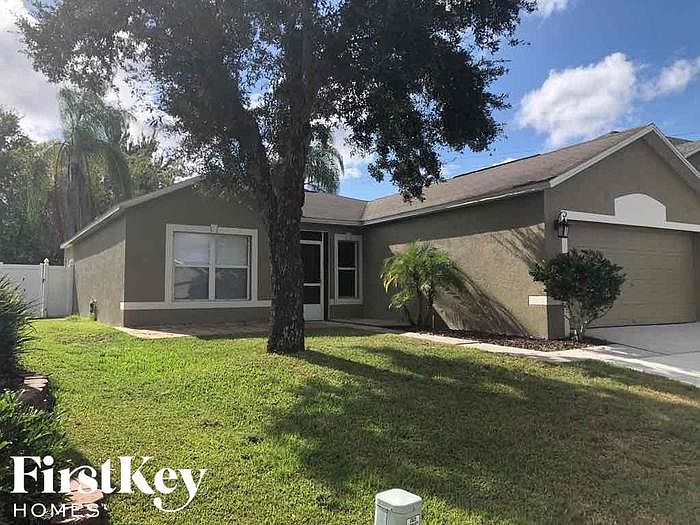 2nd image of 24944 Hyde Park Blvd