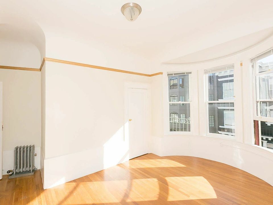1st image of 1562 Sacramento St #203